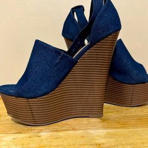 Denim Wedge Heel ankle strap!! Size 8 excellent Condition!!!